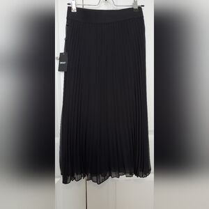DKNY Women's Black Pleated Skirt